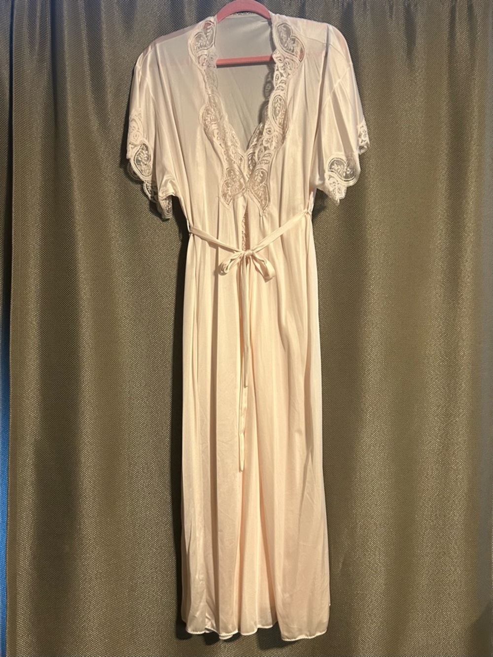 Olga Long Lace-Trim Robe in Blush